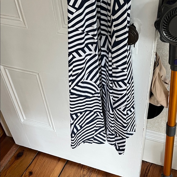 Pact organic Black and White Striped Women's Dress. Size XS - Picture 5 of 5